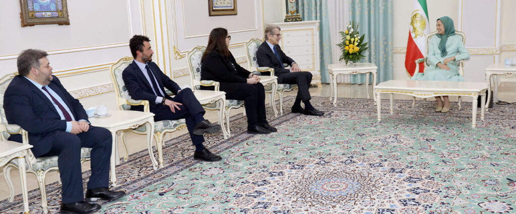 Meeting and talks with the Italian