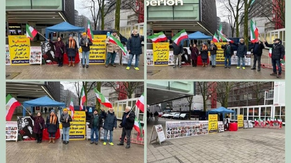 Mitglieder der deutsch-iranischen Gemeinschaften organisierten eine Ausstellung, um gegen die Todesurteile zu protestieren